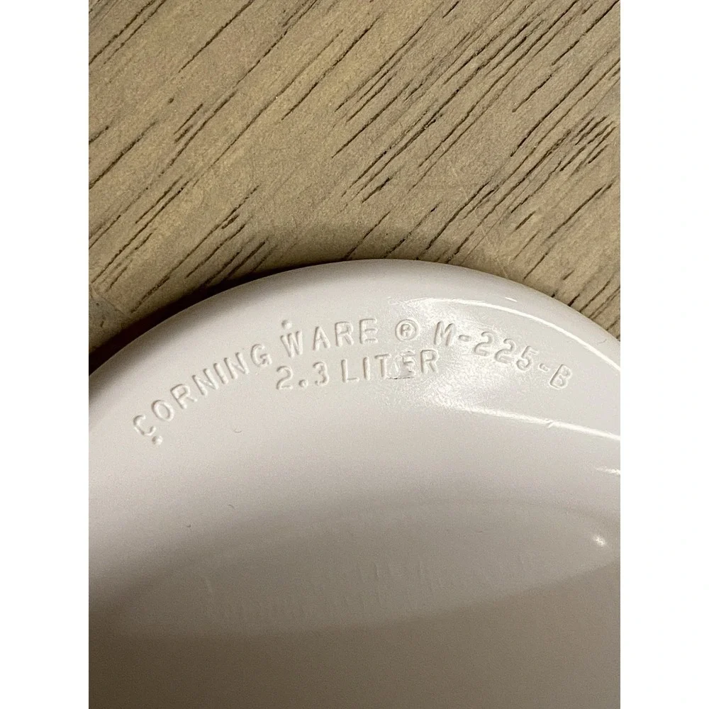 Vintage Corning Ware M-225-B 2.3 Liter Microwave Casserole & Lid